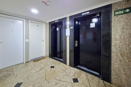 Apartamento para alugar com 52m², 2 quartos e 1 vaga Apartamento para alugar com 52m², 2 quartos e 1 vagaHall de entrada
