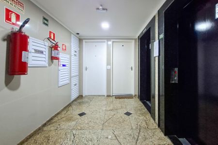 Apartamento para alugar com 52m², 2 quartos e 1 vaga Apartamento para alugar com 52m², 2 quartos e 1 vagaHall de entrada
