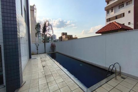 Apartamento à venda com 134m², 4 quartos e 3 vagas