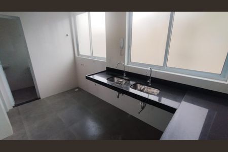 Apartamento à venda com 143m², 4 quartos e 3 vagas