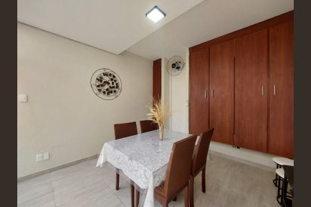 Casa de condomínio para alugar com 163m², 3 quartos e 1 vaga Casa de condomínio para alugar com 163m², 3 quartos e 1 vagaEspaço Gourmet