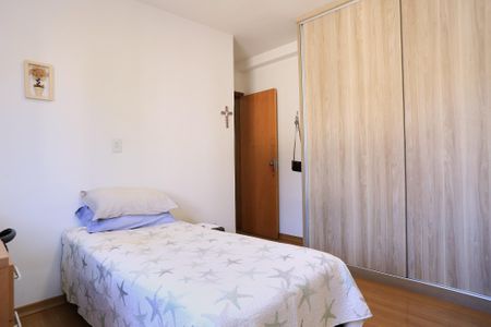 Apartamento à venda com 74m², 3 quartos e 2 vagas Apartamento à venda com 74m², 3 quartos e 2 vagasSuíte