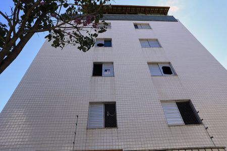 Apartamento à venda com 74m², 3 quartos e 2 vagas Apartamento à venda com 74m², 3 quartos e 2 vagasPlaquinha