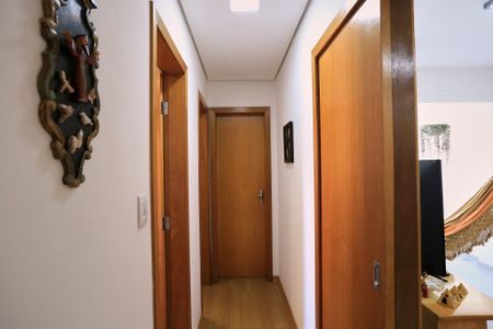 Apartamento à venda com 74m², 3 quartos e 2 vagas Apartamento à venda com 74m², 3 quartos e 2 vagasCorredor