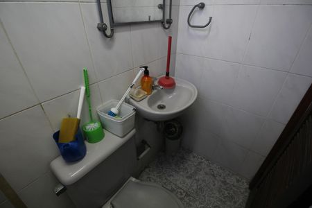 Apartamento à venda com 224m², 5 quartos e 3 vagasBanheiro de Serviço
