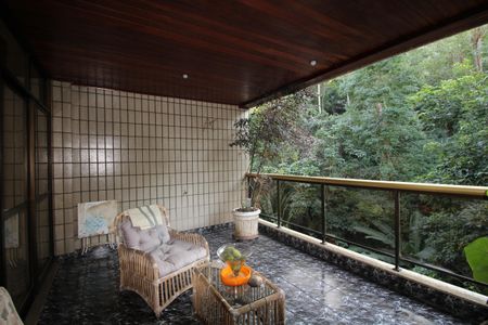 Apartamento à venda com 224m², 5 quartos e 3 vagasSala - Varanda