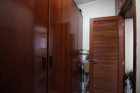 Apartamento à venda com 224m², 5 quartos e 3 vagasQuarto de Serviço