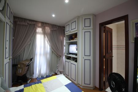 Apartamento à venda com 224m², 5 quartos e 3 vagasQuarto 4 - Suíte