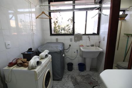 Apartamento à venda com 224m², 5 quartos e 3 vagasÁrea de Serviço