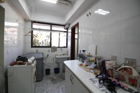 Apartamento à venda com 224m², 5 quartos e 3 vagasÁrea de Serviço