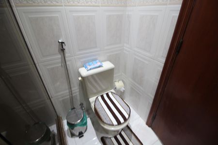 Apartamento à venda com 224m², 5 quartos e 3 vagasQuarto 2 - Banheiro