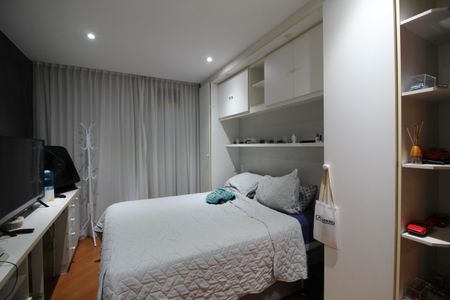 Apartamento à venda com 224m², 5 quartos e 3 vagasQuarto 2 - Suíte