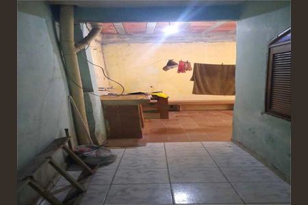 Casa à venda com 1 quarto, 140m² em Utinga, Santo André