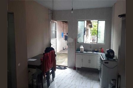 Casa à venda com 1 quarto, 140m² em Utinga, Santo André