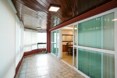 Apartamento para alugar com 150m², 3 quartos e 2 vagasVaranda