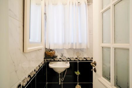 Apartamento para alugar com 150m², 3 quartos e 2 vagasBanheiro social