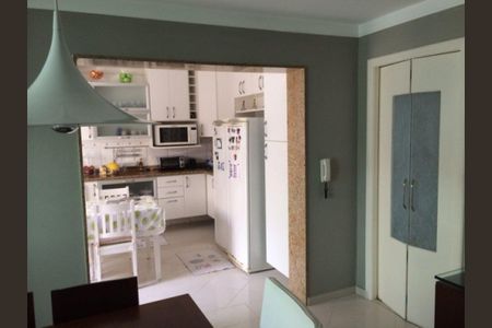 Casa à venda com 4 quartos, 210m² em Vila Nair, São Paulo