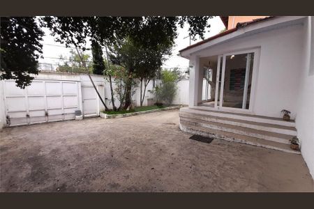 Casa à venda com 180m², 3 quartos e 4 vagas