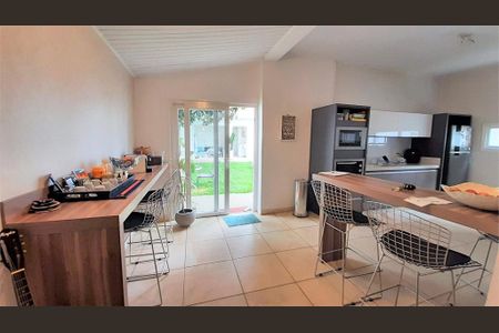 Casa à venda com 180m², 3 quartos e 4 vagas