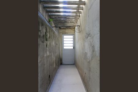 Casa à venda com 130m², 2 quartos e 2 vagas Casa à venda com 130m², 2 quartos e 2 vagasCorredor