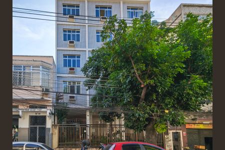 Apartamento à venda com 45m², 1 quarto e 1 vaga Apartamento à venda com 45m², 1 quarto e 1 vagaFachada e portaria