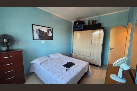 Casa à venda com 198m², 3 quartos e 2 vagas Casa à venda com 198m², 3 quartos e 2 vagasQuarto 2