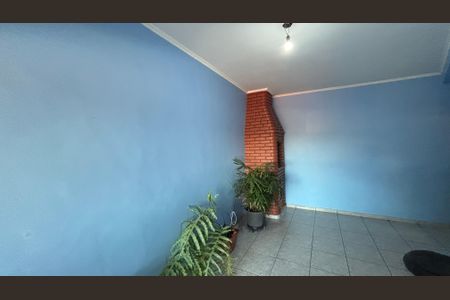 Casa à venda com 198m², 3 quartos e 2 vagas Casa à venda com 198m², 3 quartos e 2 vagasÁrea comum