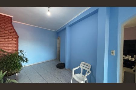 Casa à venda com 198m², 3 quartos e 2 vagas Casa à venda com 198m², 3 quartos e 2 vagasÁrea comum