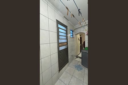 Casa à venda com 198m², 3 quartos e 2 vagas Casa à venda com 198m², 3 quartos e 2 vagasÁrea de Serviço