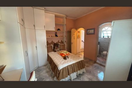 Casa à venda com 198m², 3 quartos e 2 vagas Casa à venda com 198m², 3 quartos e 2 vagasSuíte