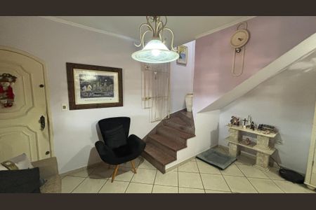 Casa à venda com 198m², 3 quartos e 2 vagas Casa à venda com 198m², 3 quartos e 2 vagasSala