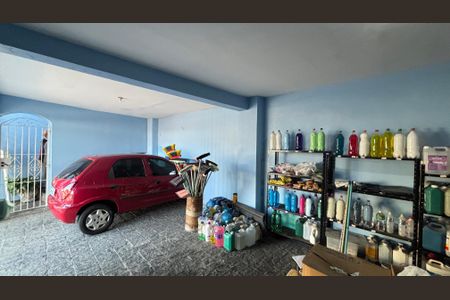 Casa à venda com 198m², 3 quartos e 2 vagas Casa à venda com 198m², 3 quartos e 2 vagasGaragem