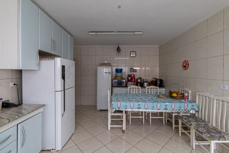 Casa à venda com 160m², 3 quartos e 3 vagas Casa à venda com 160m², 3 quartos e 3 vagasCozinha