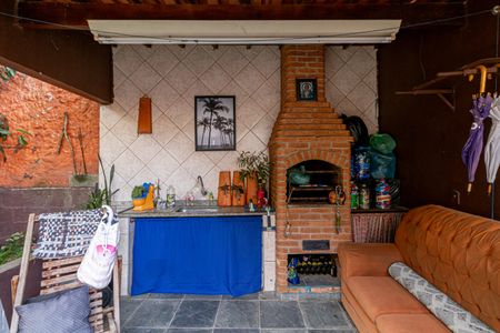 Casa à venda com 160m², 3 quartos e 3 vagas Casa à venda com 160m², 3 quartos e 3 vagasChurrasqueira