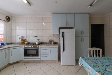 Casa à venda com 160m², 3 quartos e 3 vagas Casa à venda com 160m², 3 quartos e 3 vagasCozinha