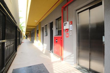 Apartamento à venda com 33m², 2 quartos e sem vagaÁrea comum