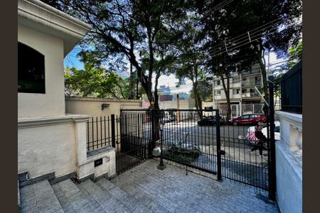 Apartamento para alugar com 100m², 3 quartos e 1 vaga Apartamento para alugar com 100m², 3 quartos e 1 vagaEntrada