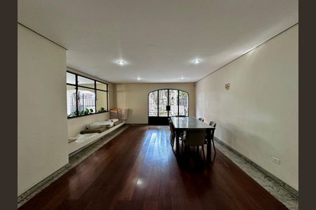 Apartamento para alugar com 100m², 3 quartos e 1 vaga Apartamento para alugar com 100m², 3 quartos e 1 vagaSalão de Festas