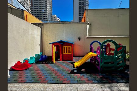 Apartamento para alugar com 100m², 3 quartos e 1 vaga Apartamento para alugar com 100m², 3 quartos e 1 vagaPlayground