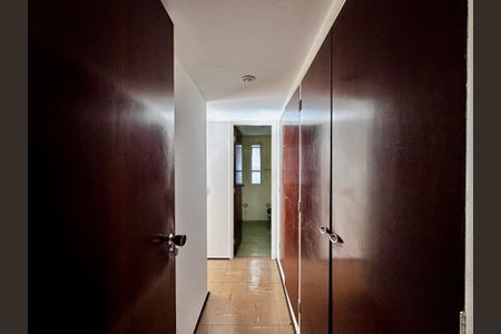 Apartamento para alugar com 100m², 3 quartos e 1 vaga Apartamento para alugar com 100m², 3 quartos e 1 vagaCloset Suíte