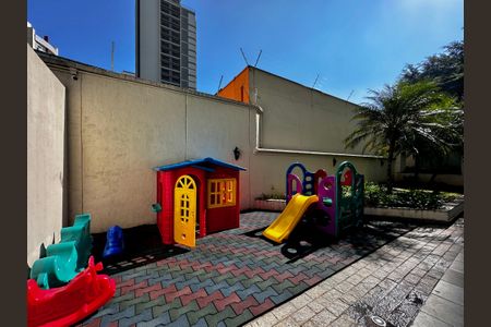 Apartamento para alugar com 100m², 3 quartos e 1 vaga Apartamento para alugar com 100m², 3 quartos e 1 vagaPlayground