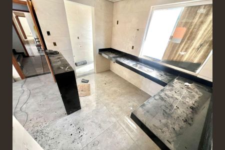 Apartamento à venda com 110m², 3 quartos e 2 vagasCozinha