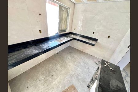 Apartamento à venda com 110m², 3 quartos e 2 vagasCozinha