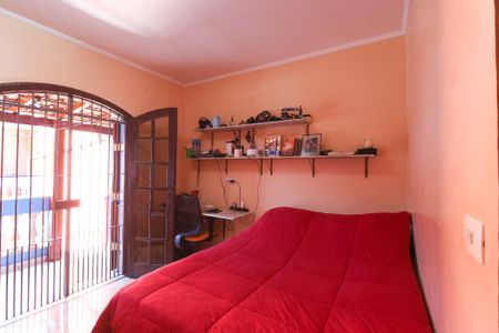 Casa à venda com 240m², 3 quartos e 3 vagas Casa à venda com 240m², 3 quartos e 3 vagasQuarto 1