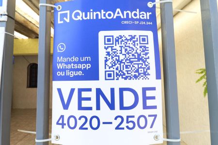 Casa à venda com 240m², 3 quartos e 3 vagas Casa à venda com 240m², 3 quartos e 3 vagasPlaca