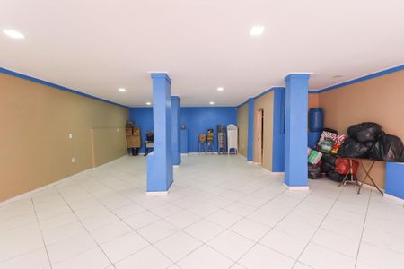 Casa à venda com 240m², 3 quartos e 3 vagas Casa à venda com 240m², 3 quartos e 3 vagasÁrea comum