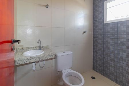 Casa de condomínio à venda com 112m², 2 quartos e 2 vagas Casa de condomínio à venda com 112m², 2 quartos e 2 vagasBanheiro da Suíte 1