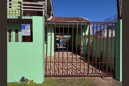 Casa à venda com 260m², 7 quartos e 2 vagas Casa à venda com 260m², 7 quartos e 2 vagasFachada