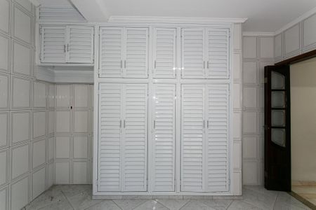 Casa à venda com 149m², 3 quartos e 3 vagas Casa à venda com 149m², 3 quartos e 3 vagasCozinha