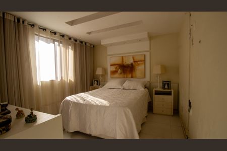 Apartamento à venda com 340m², 4 quartos e 3 vagas Apartamento à venda com 340m², 4 quartos e 3 vagasSuíte 2